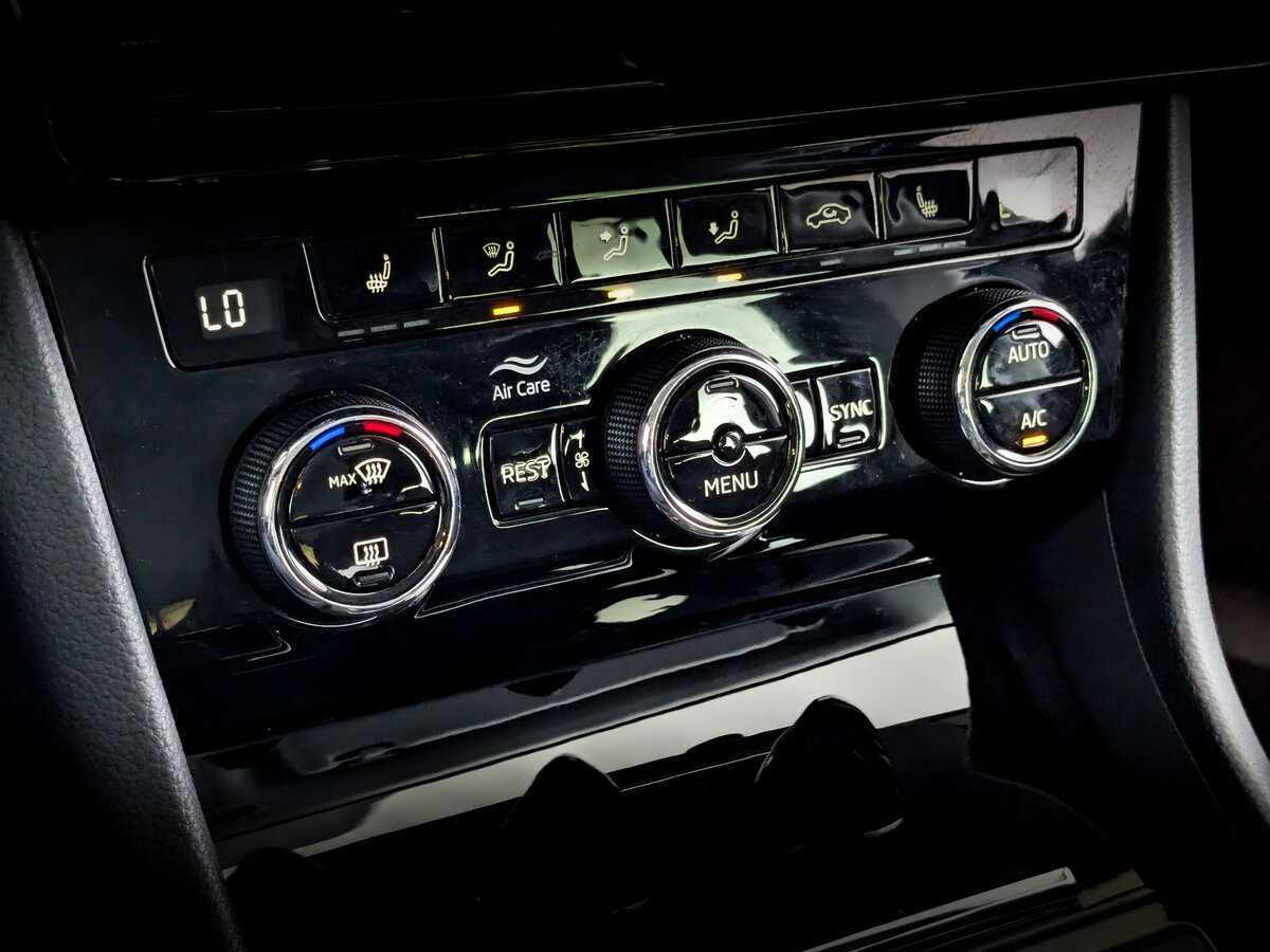 Б/У Шкода Суперб 2019 года. Фото: #20