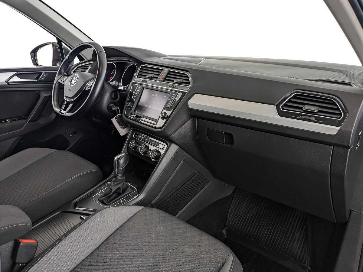 Б/У Фольксваген Тигуан 2017 года. Фото: #8