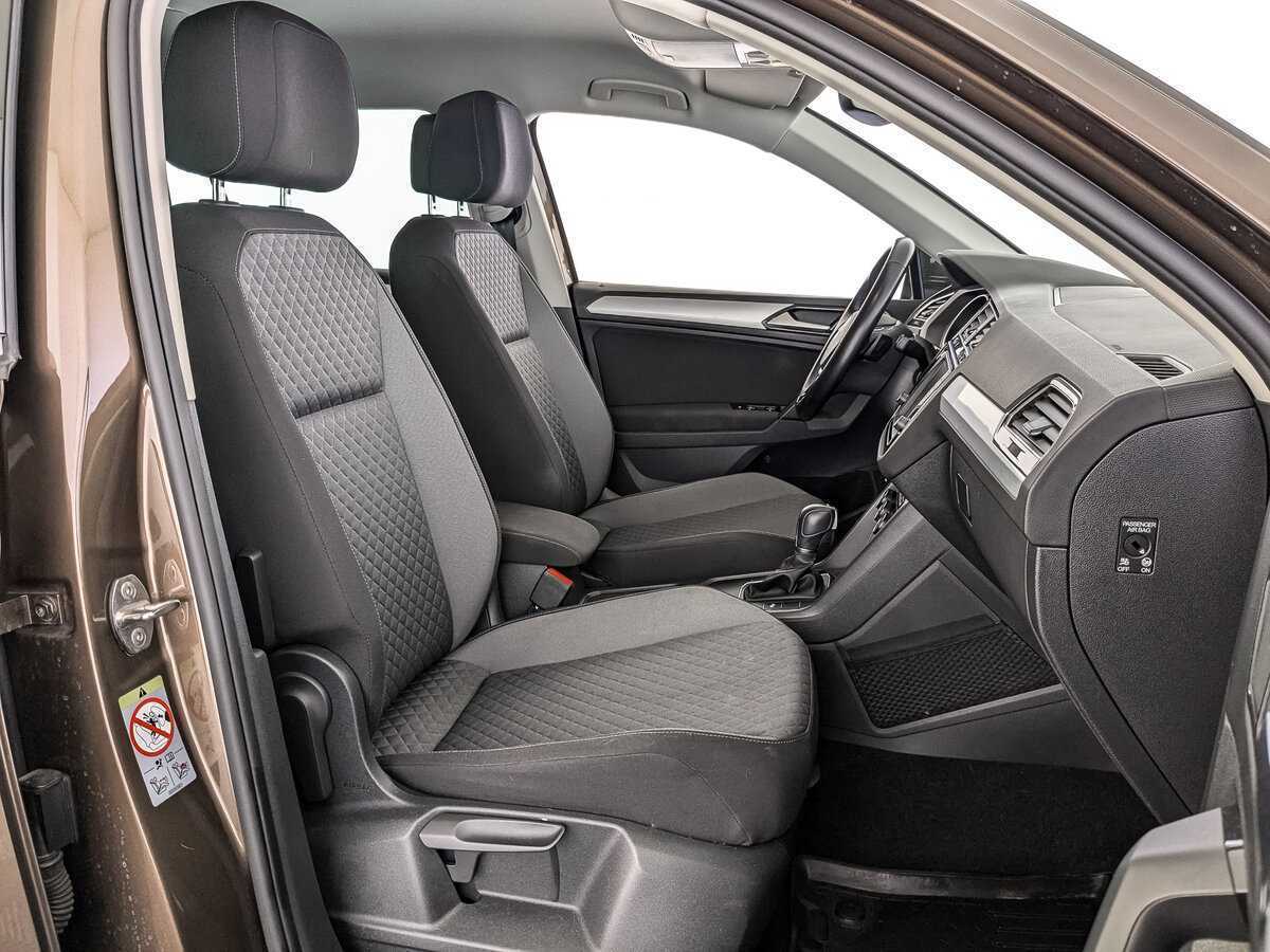 Б/У Фольксваген Тигуан 2017 года. Фото: #19