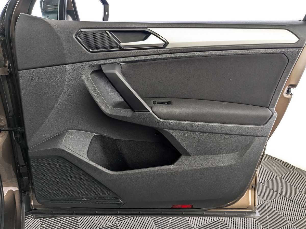 Б/У Фольксваген Тигуан 2017 года. Фото: #20