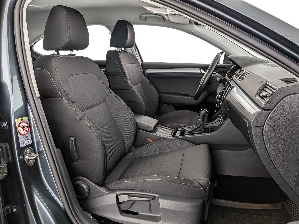 Б/У Шкода Суперб 2019 года. Фото: #19