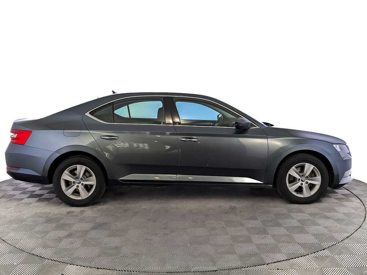 Б/У Шкода Суперб 2018 года. Фото: #3