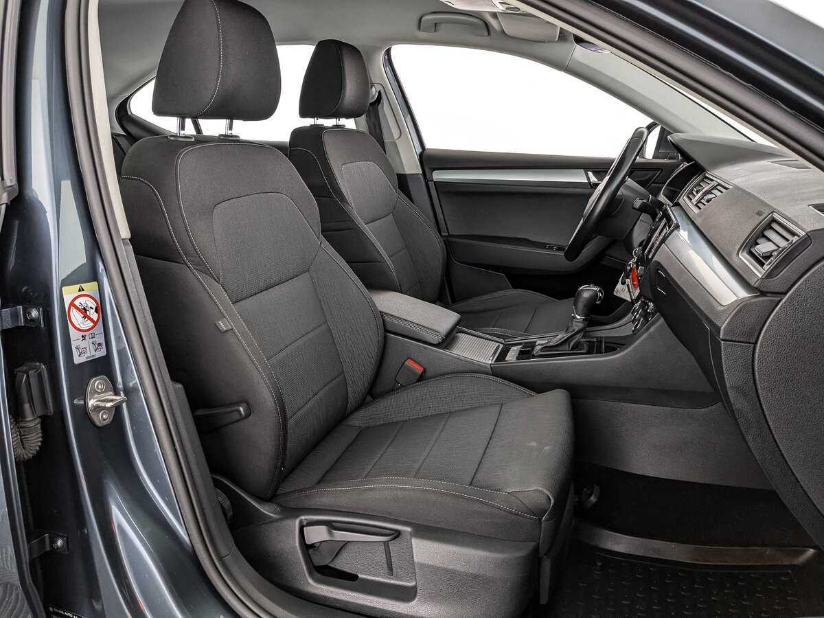 Б/У Шкода Суперб 2018 года. Фото: #19