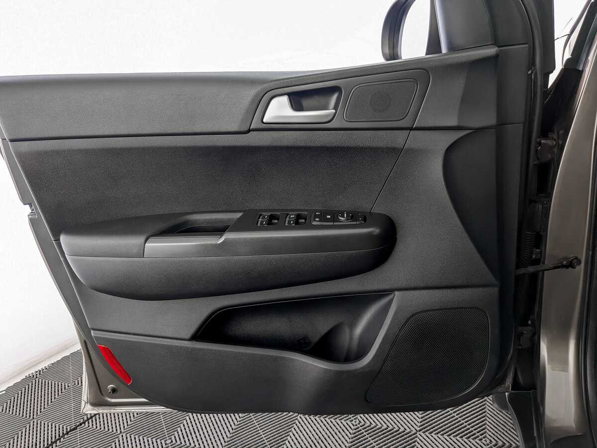 Б/У Киа Спортейдж 2017 года. Фото: #13