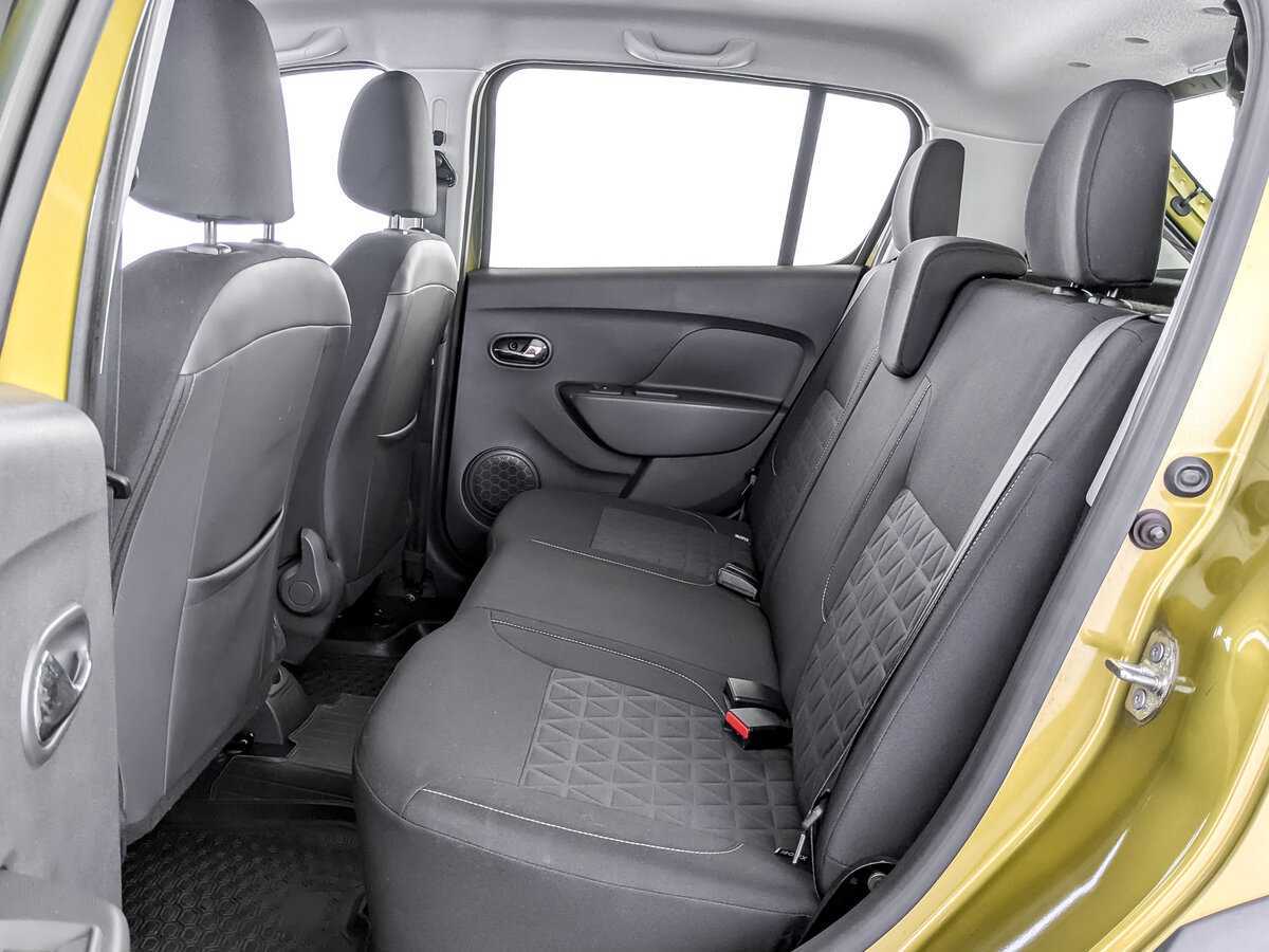 Б/У Рено Сандеро 2016 года. Фото: #9