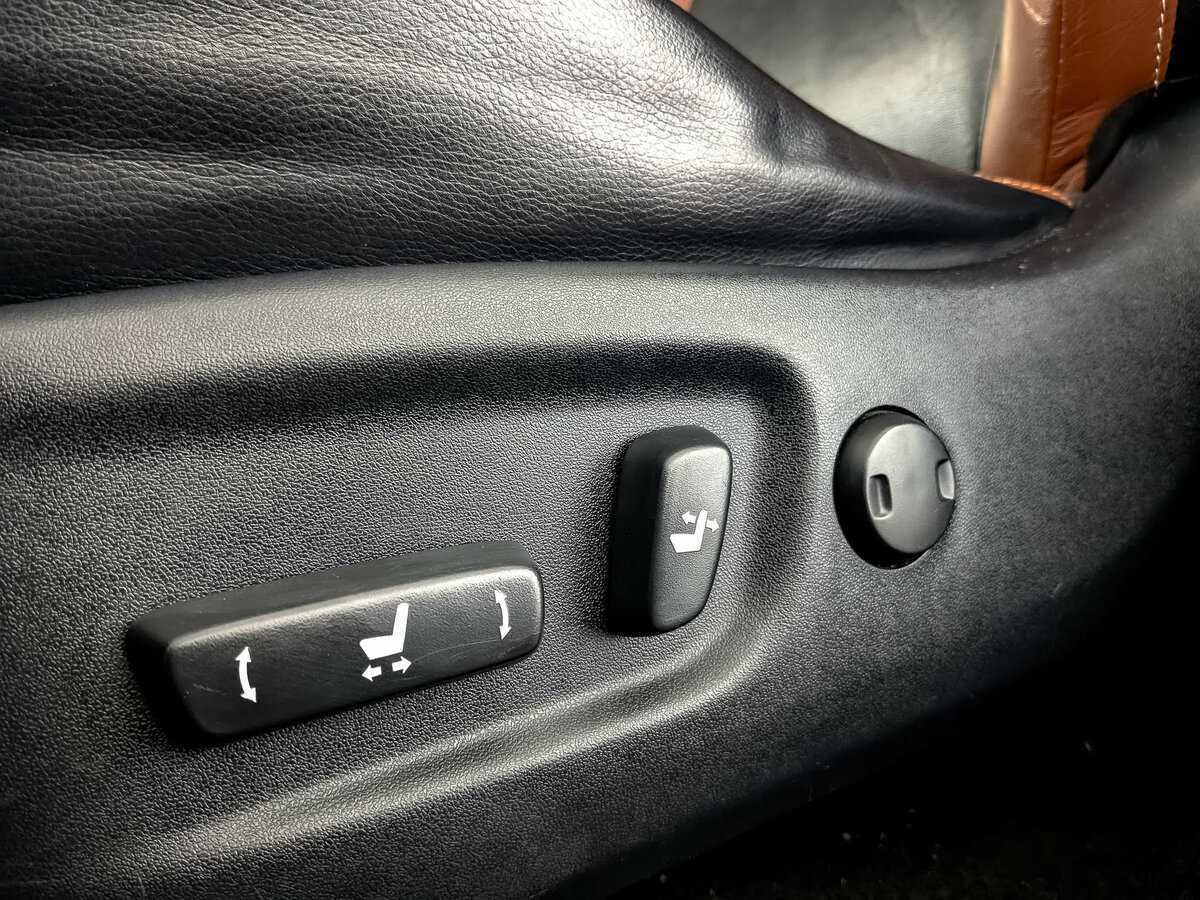 Б/У Тойота Рав4 2013 года. Фото: #21