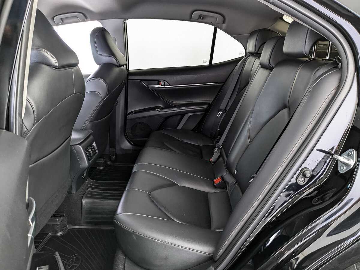 Б/У Тойота Камри 2019 года. Фото: #13