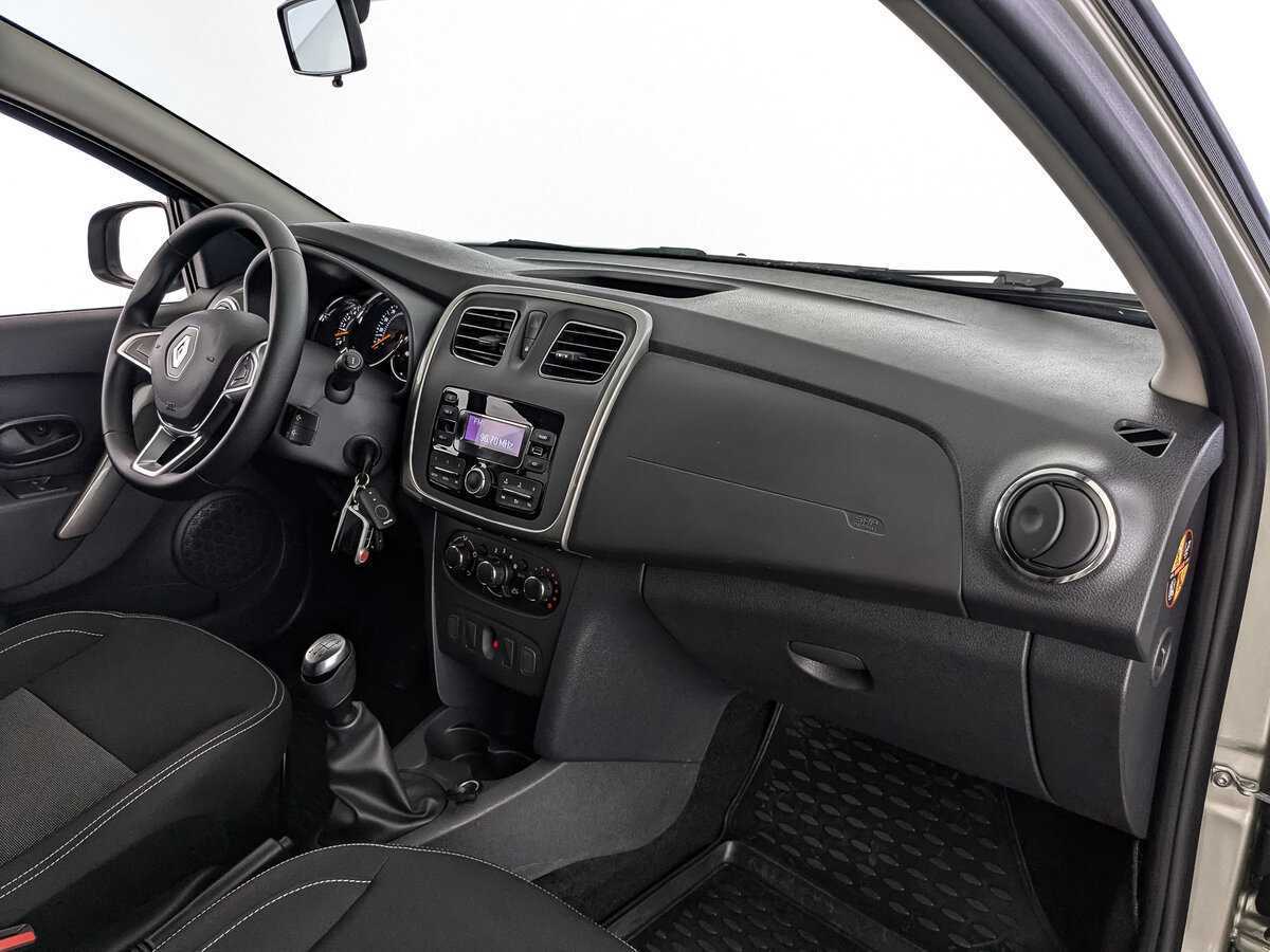 Б/У Рено Сандеро 2021 года. Фото: #8