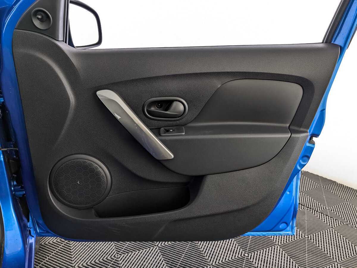 Б/У Рено Логан 2016 года. Фото: #20