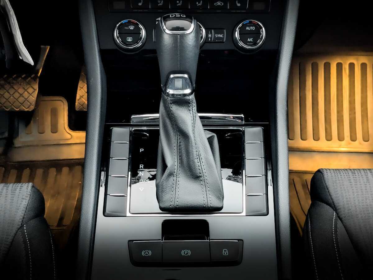 Б/У Шкода Суперб 2019 года. Фото: #21