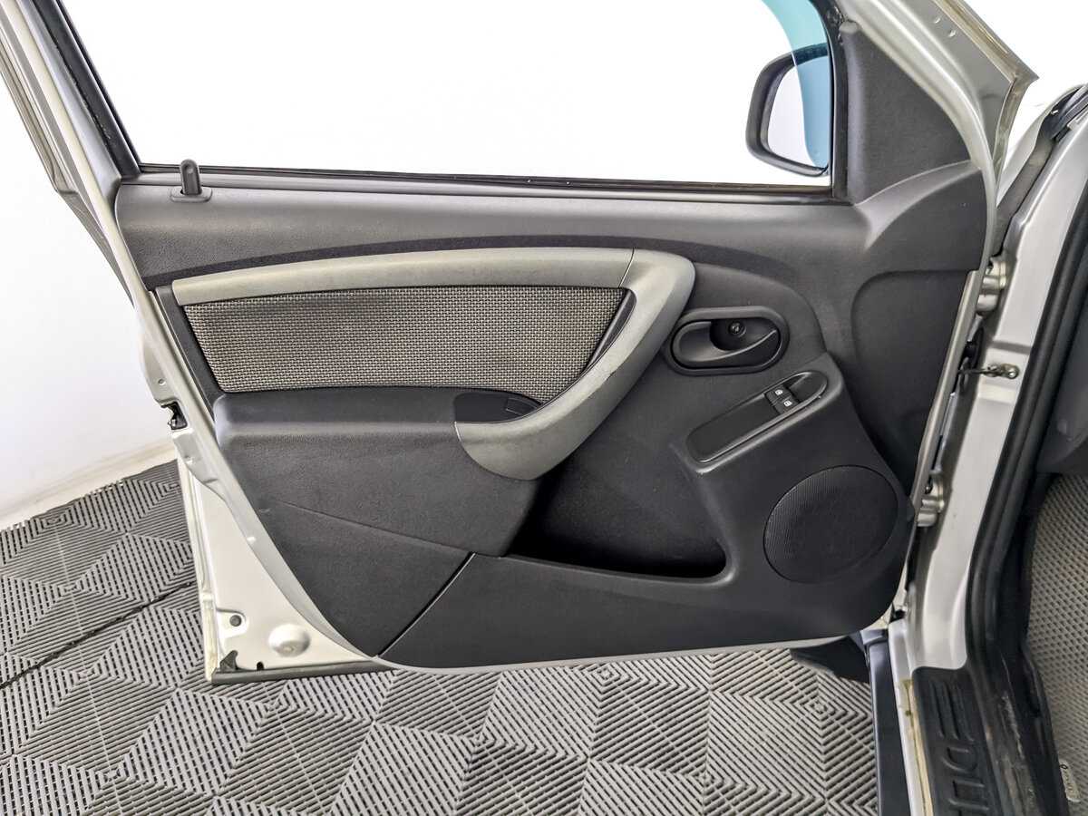 Б/У Рено Дастер 2017 года. Фото: #14