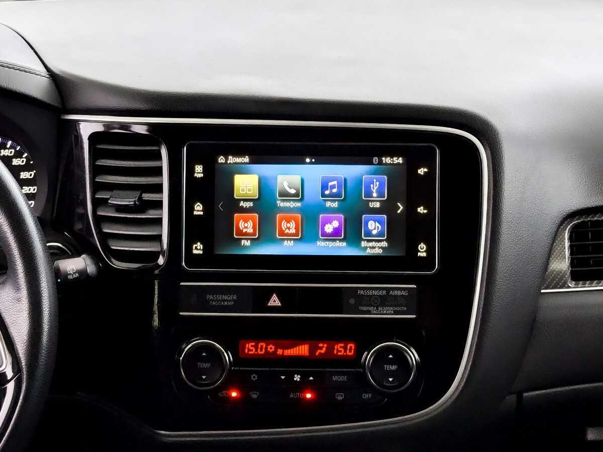 Б/У Митсубиши Оутлэндер 2019 года. Фото: #12