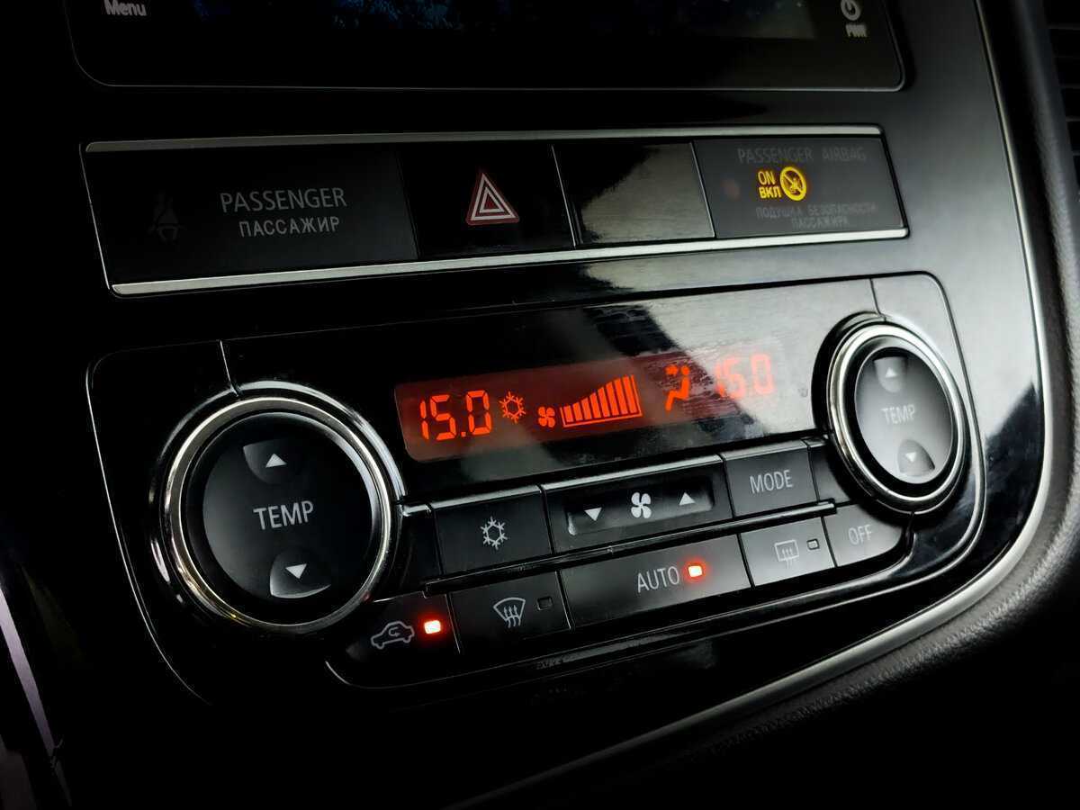 Б/У Митсубиши Оутлэндер 2019 года. Фото: #21