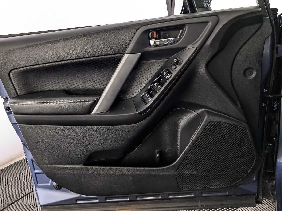 Б/У Субару Форестер 2013 года. Фото: #14