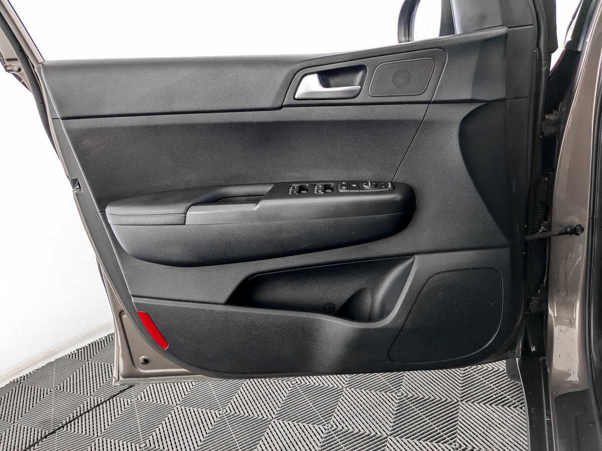 Б/У Киа Спортейдж 2020 года. Фото: #14