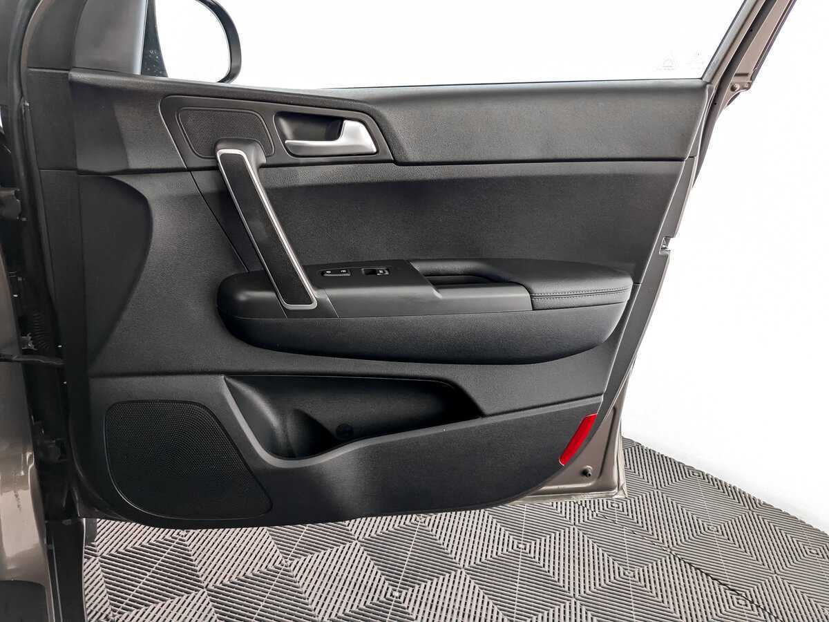 Б/У Киа Спортейдж 2020 года. Фото: #19