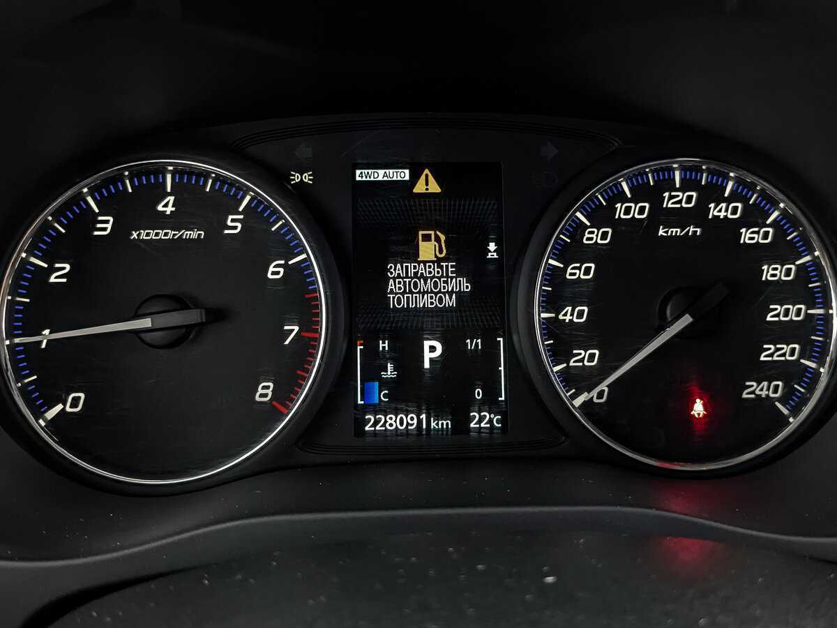 Б/У Митсубиши Оутлэндер 2017 года. Фото: #10