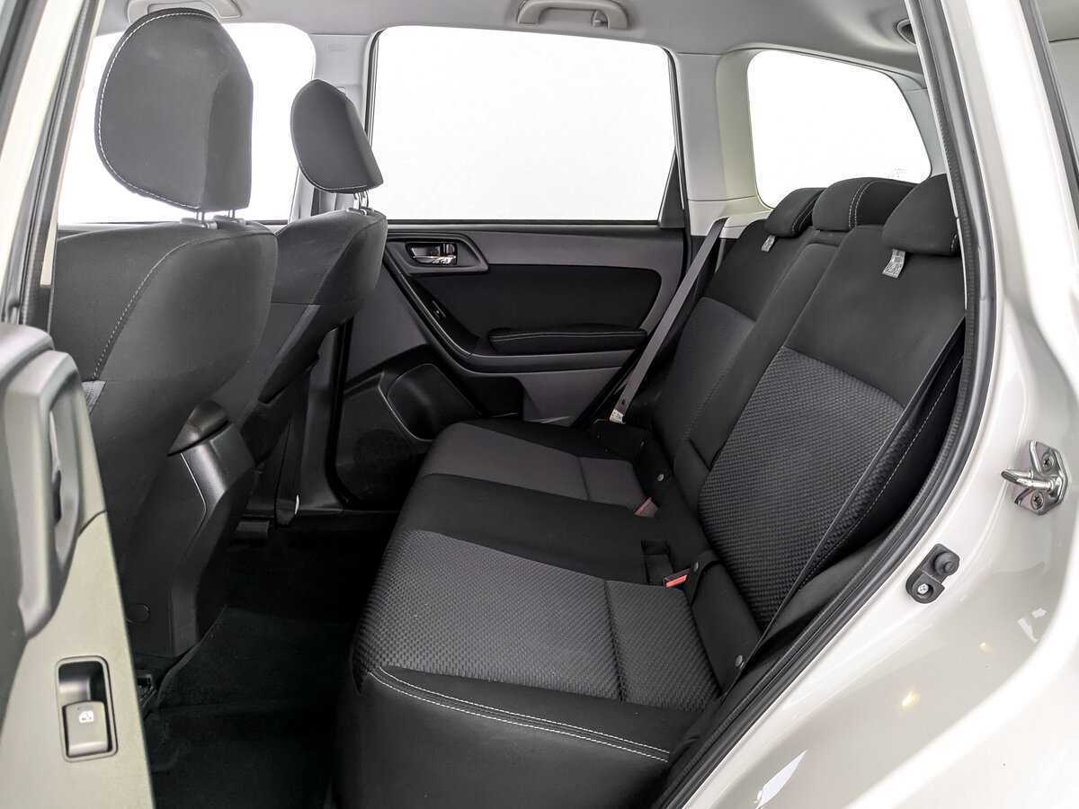 Б/У Субару Форестер 2015 года. Фото: #9