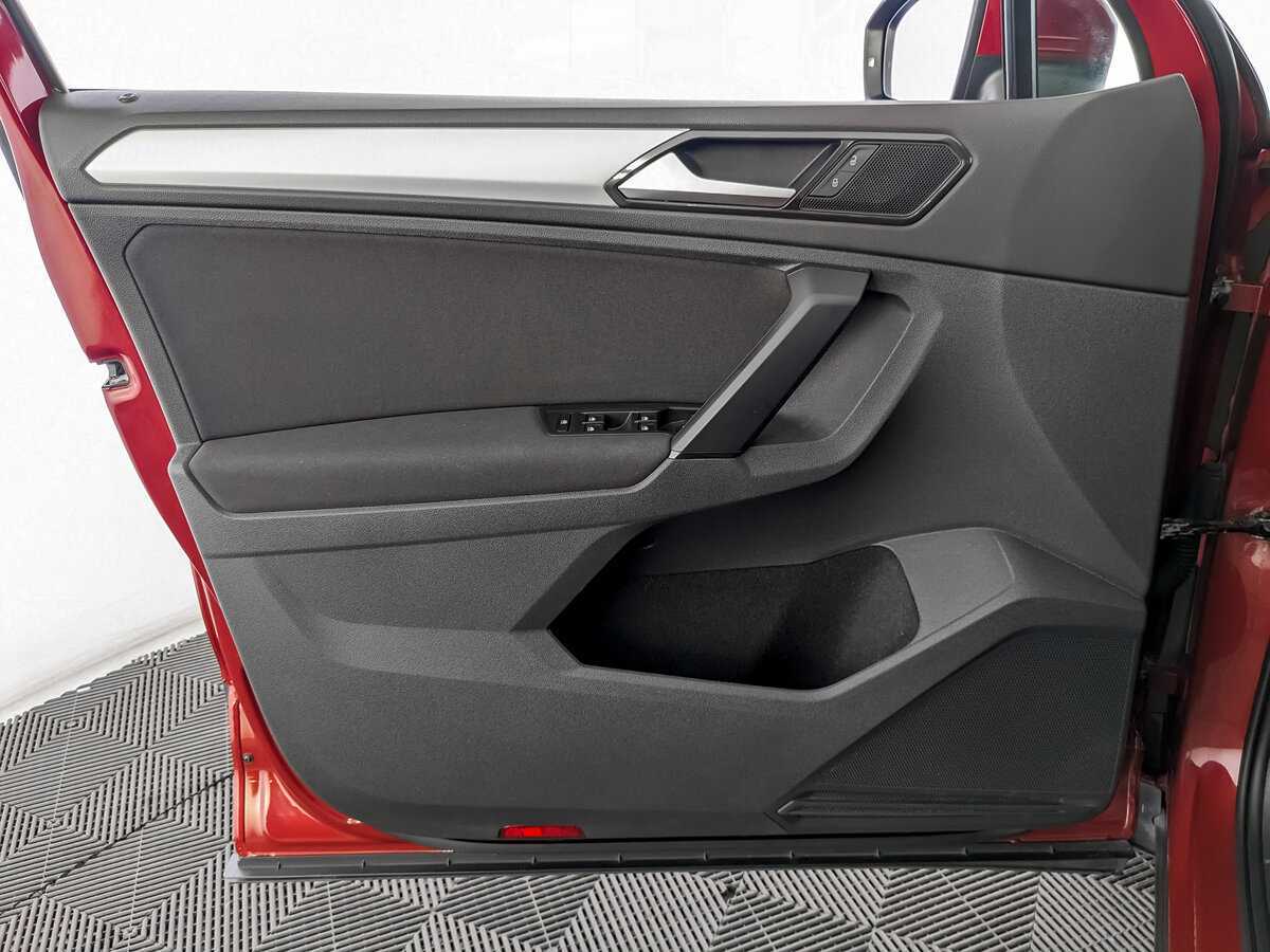 Б/У Фольксваген Тигуан 2017 года. Фото: #14