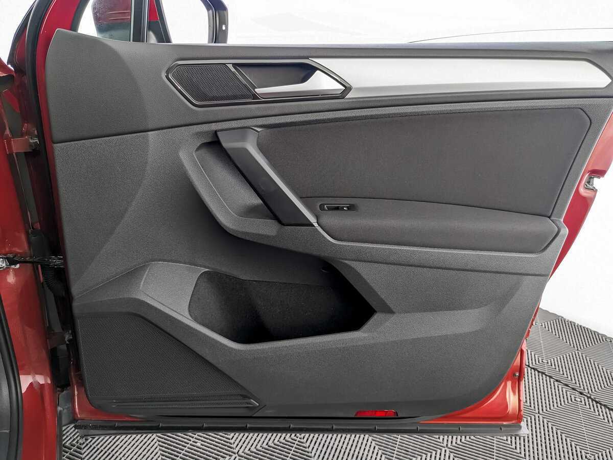 Б/У Фольксваген Тигуан 2017 года. Фото: #18