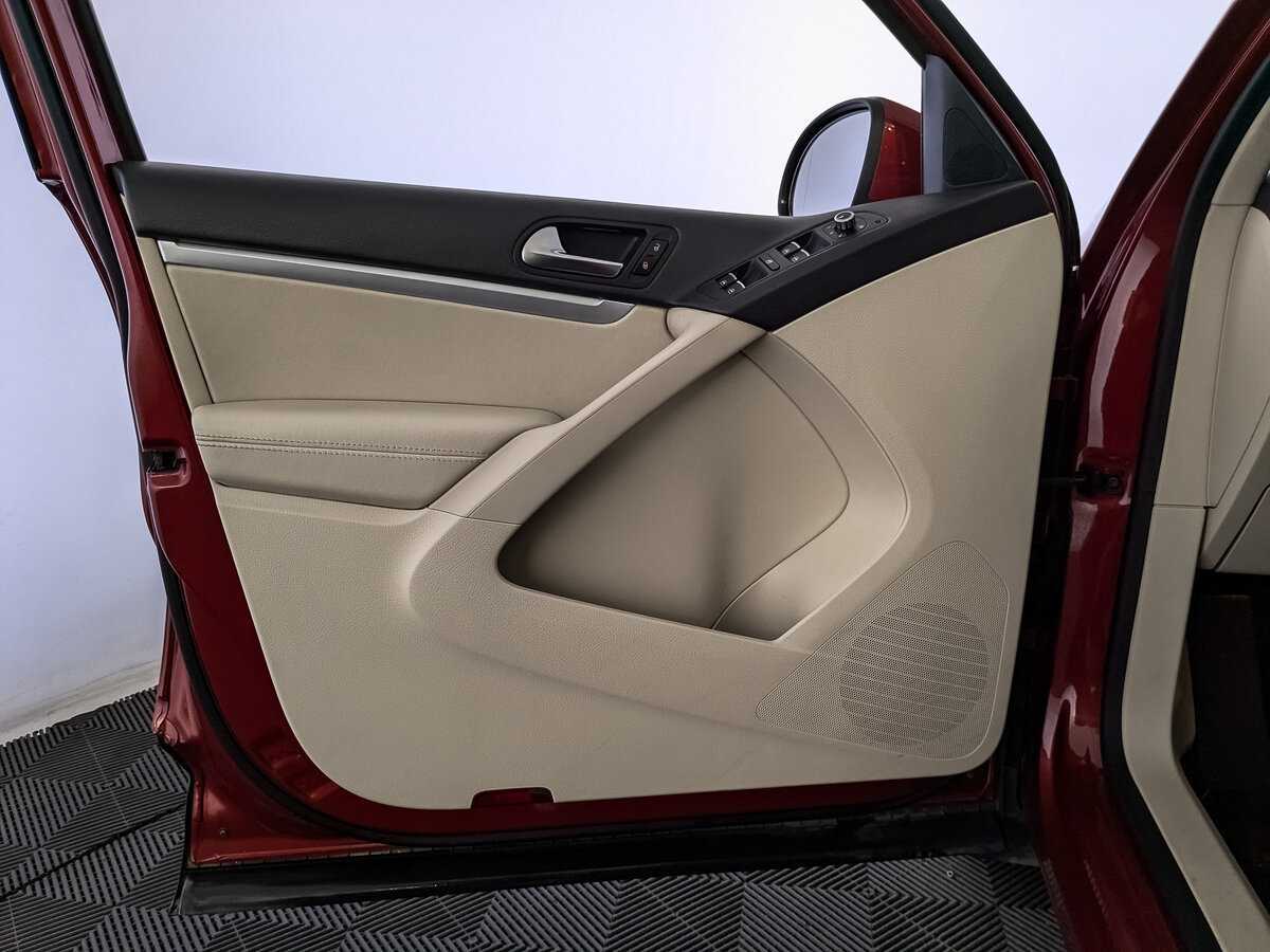 Б/У Фольксваген Тигуан 2014 года. Фото: #14