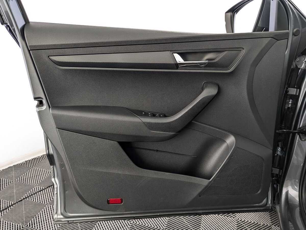 Б/У Шкода Карок 2021 года. Фото: #13