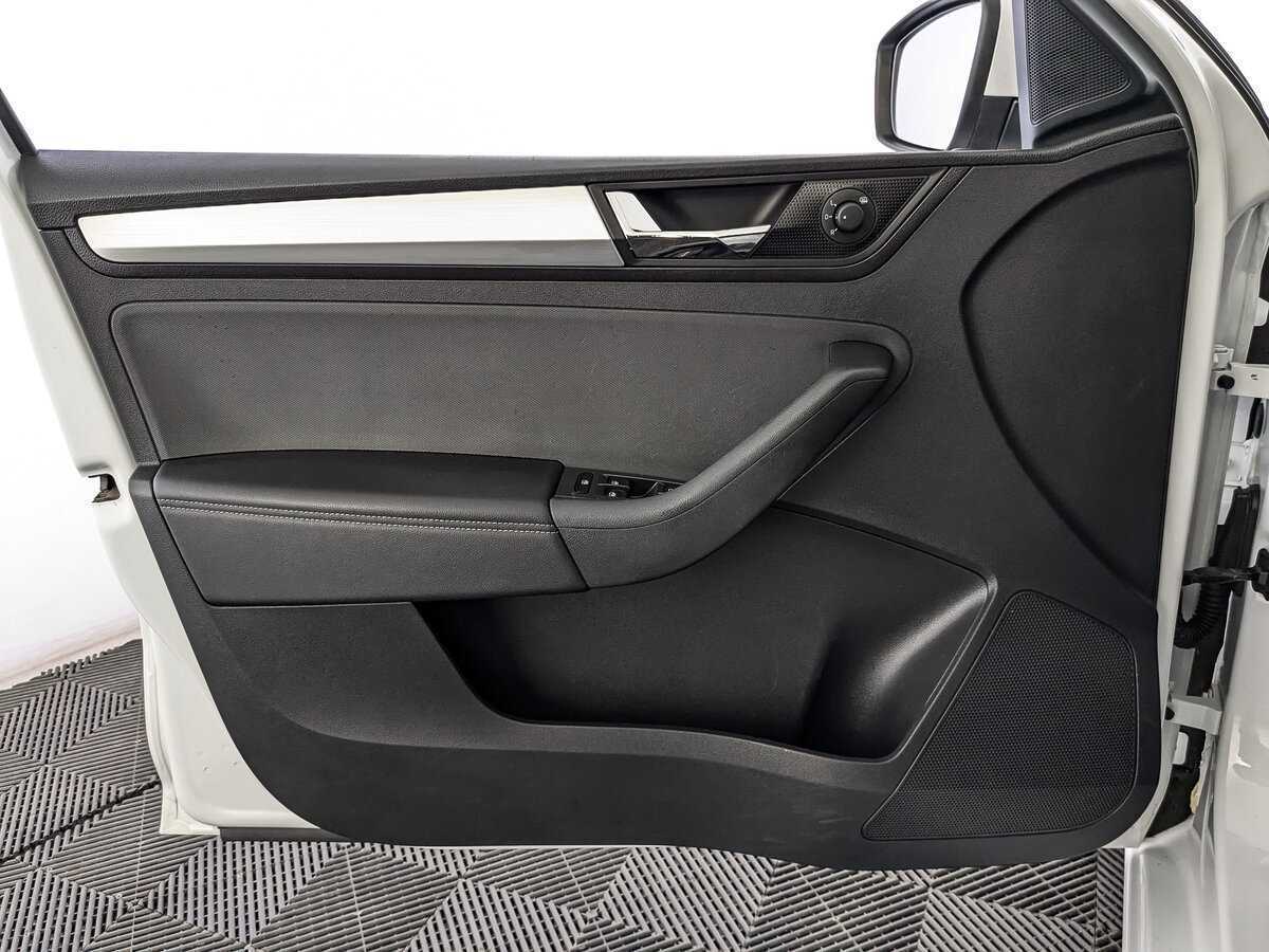 Б/У Шкода Рапид 2019 года. Фото: #14