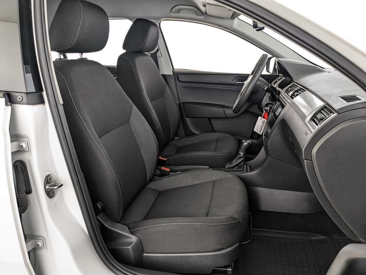 Б/У Шкода Рапид 2015 года. Фото: #19