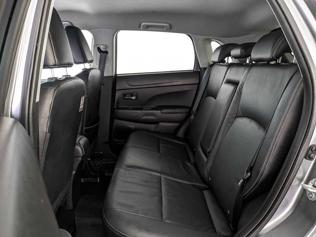 Б/У Митсубиши АС-Икс 2014 года. Фото: #12