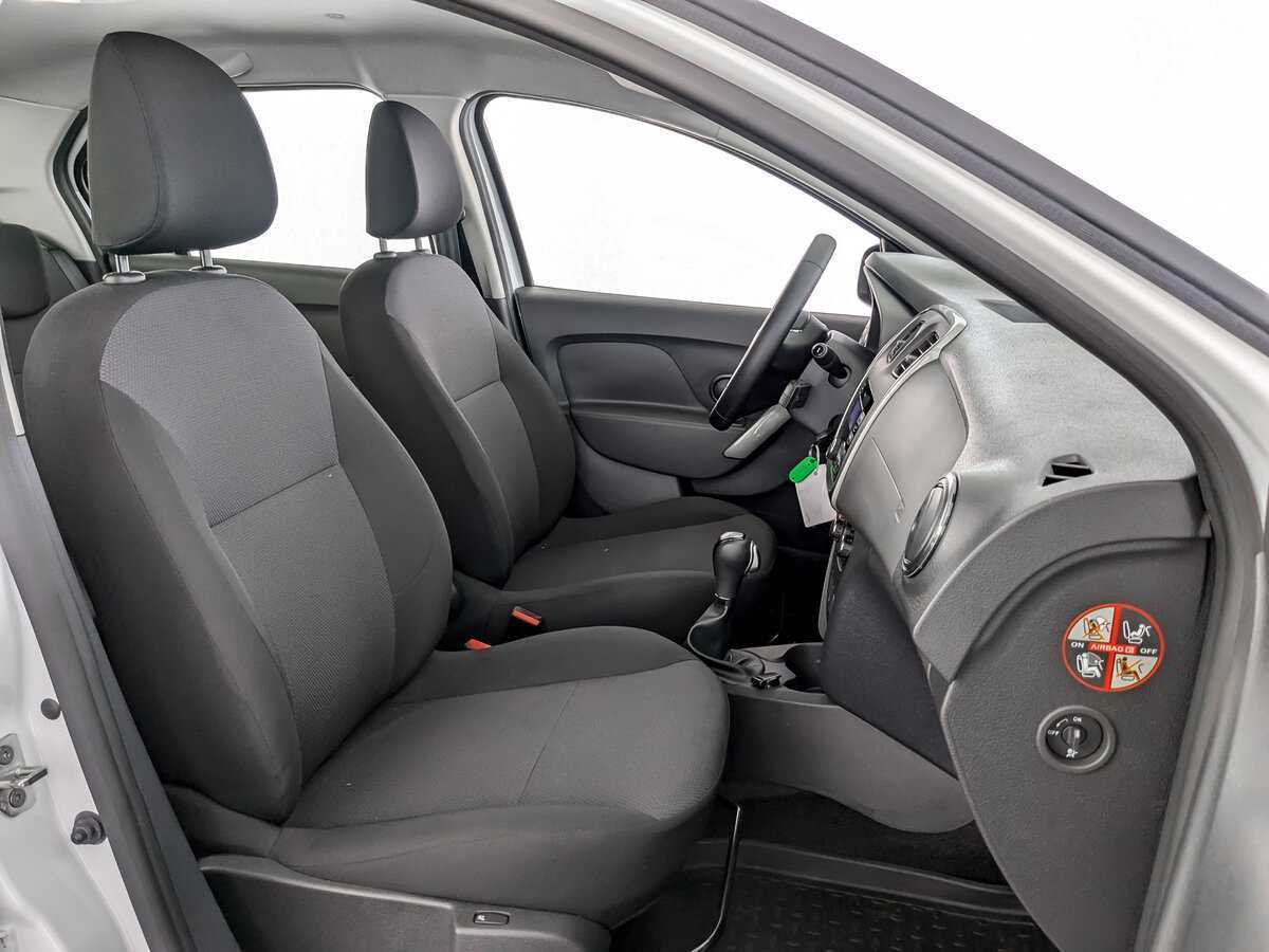 Б/У Рено Логан 2021 года. Фото: #18