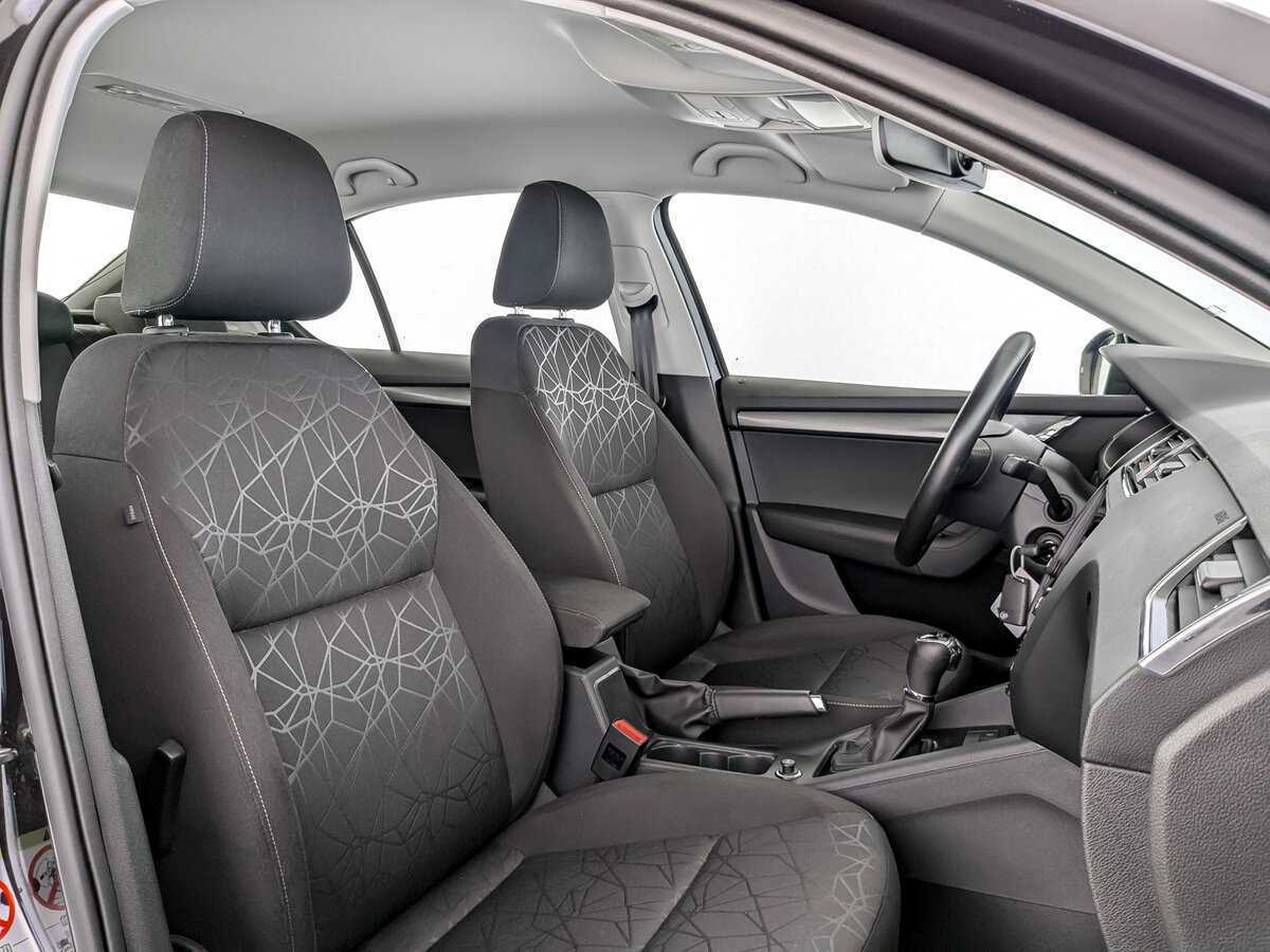 Б/У Шкода Октавия 2019 года. Фото: #18