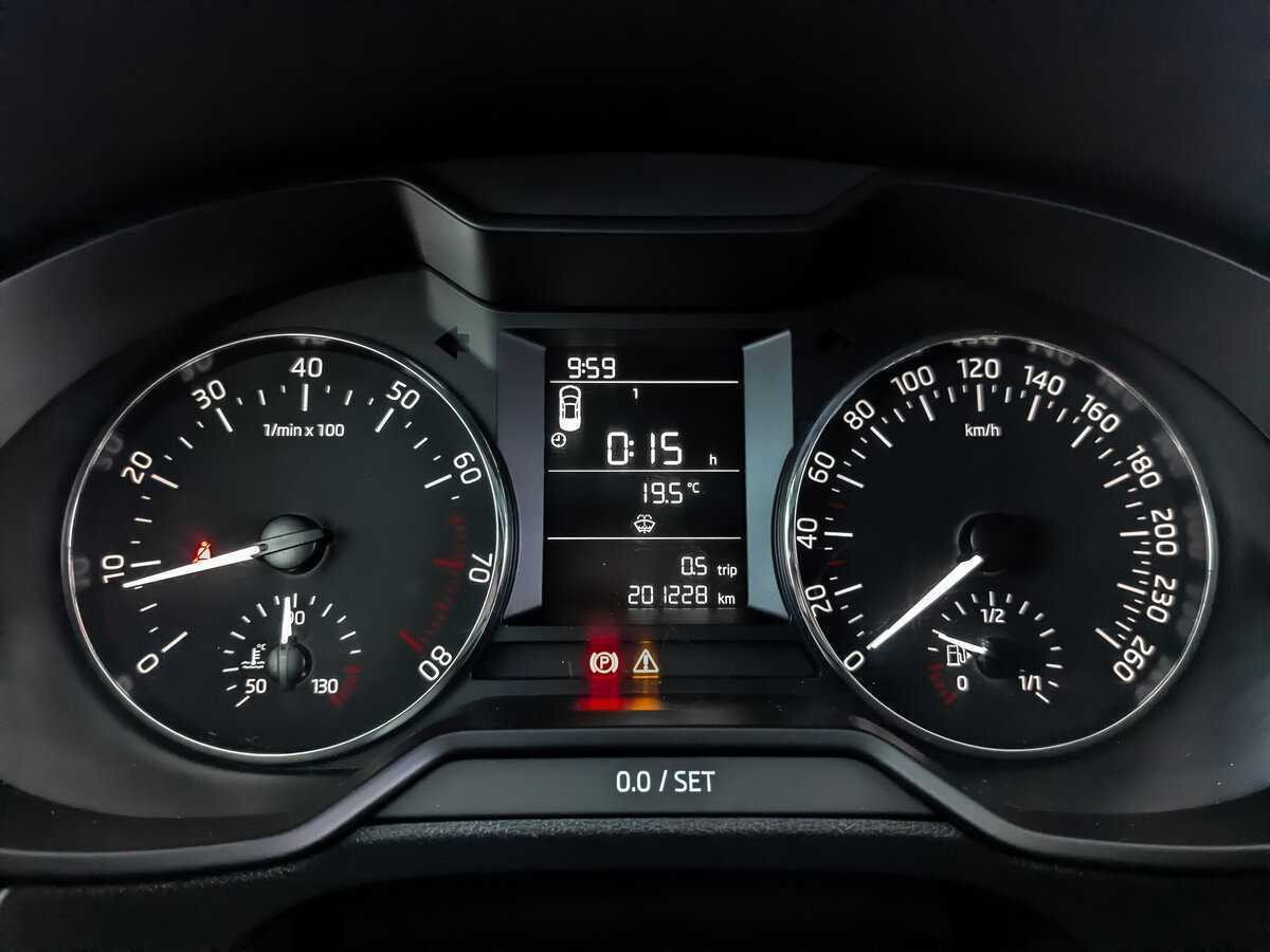 Б/У Шкода Октавия 2017 года. Фото: #10