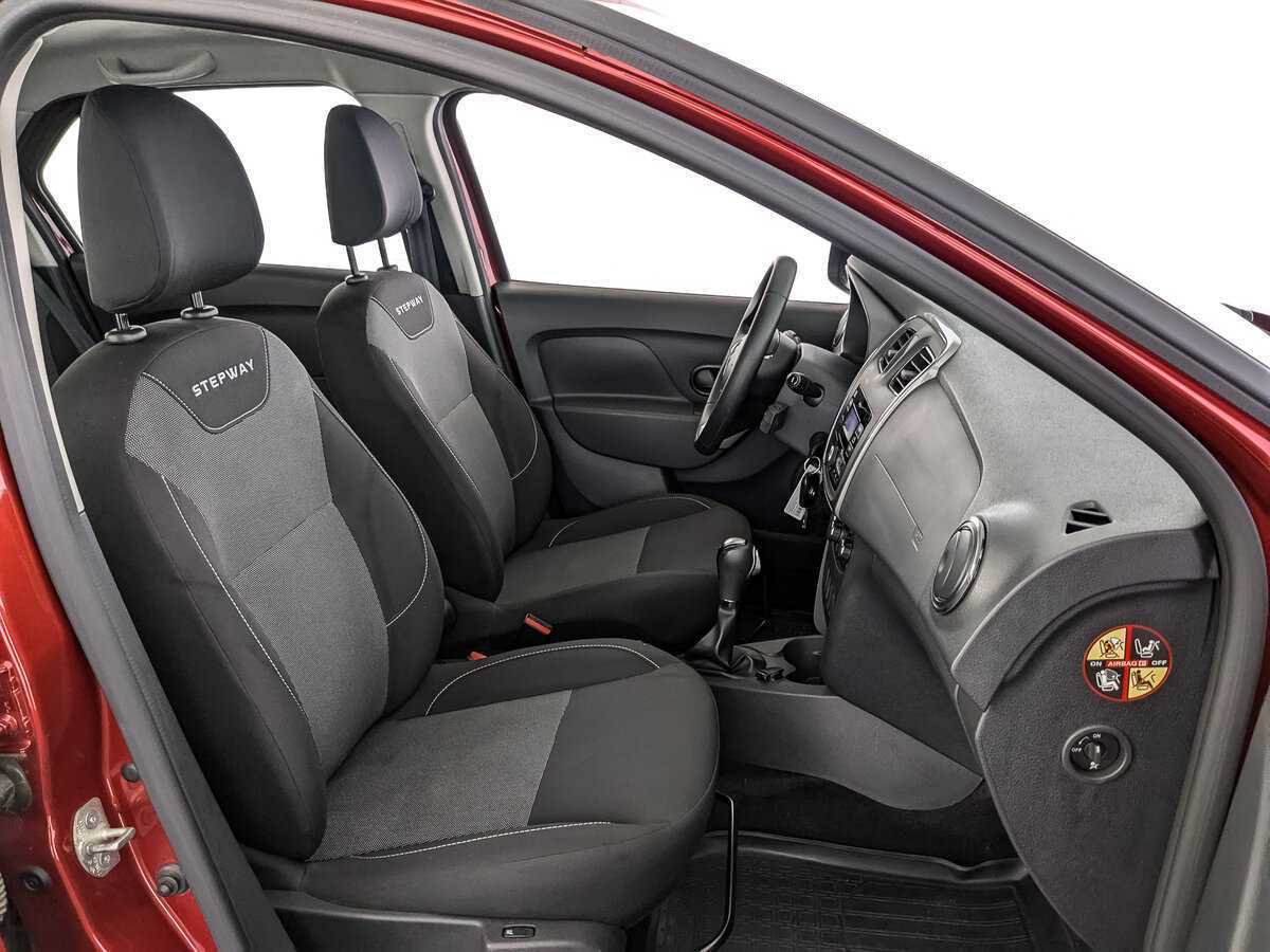 Б/У Рено Логан 2019 года. Фото: #18