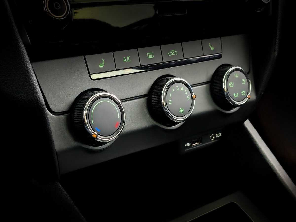 Б/У Шкода Октавия 2017 года. Фото: #20