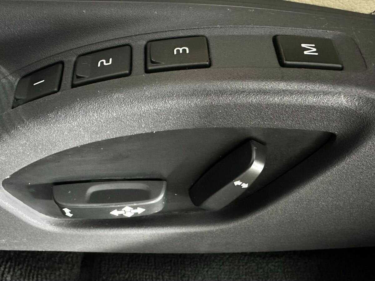 Б/У Вольво ИксЦ60 2014 года. Фото: #14