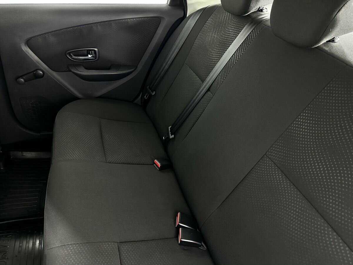 Б/У Ниссан Альмера 2014 года. Фото: #12