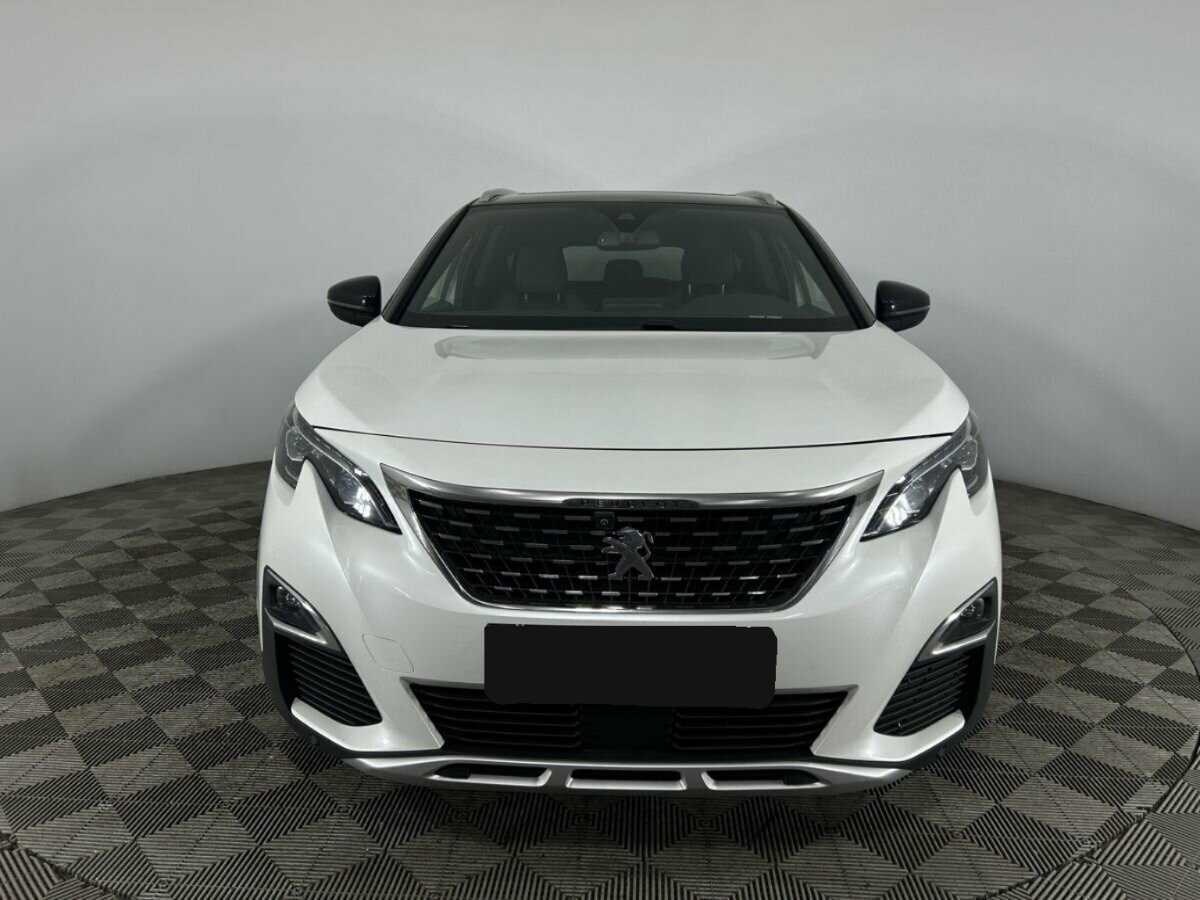 Б/У Пежо 5008 2020 года. Фото: #1
