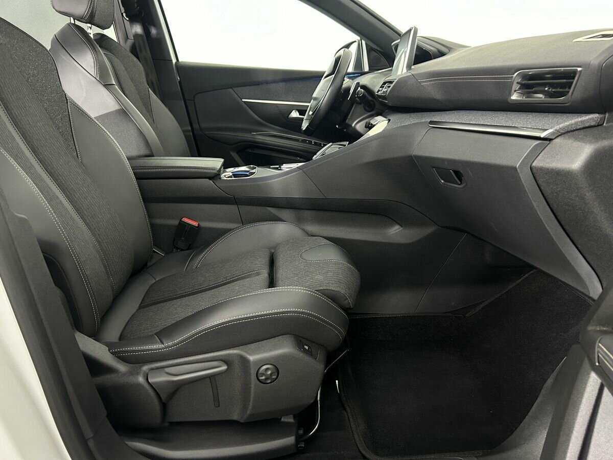 Б/У Пежо 5008 2020 года. Фото: #11