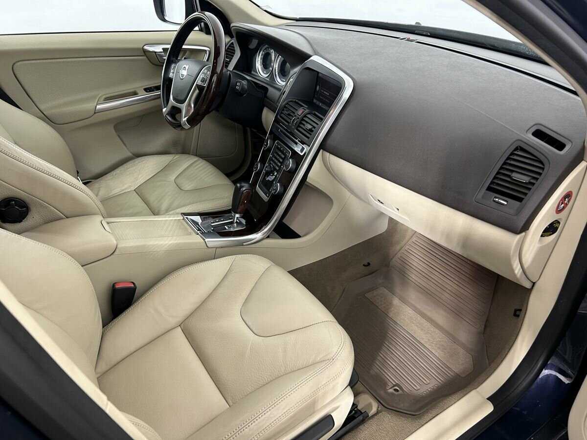 Б/У Вольво ИксЦ60 2012 года. Фото: #13