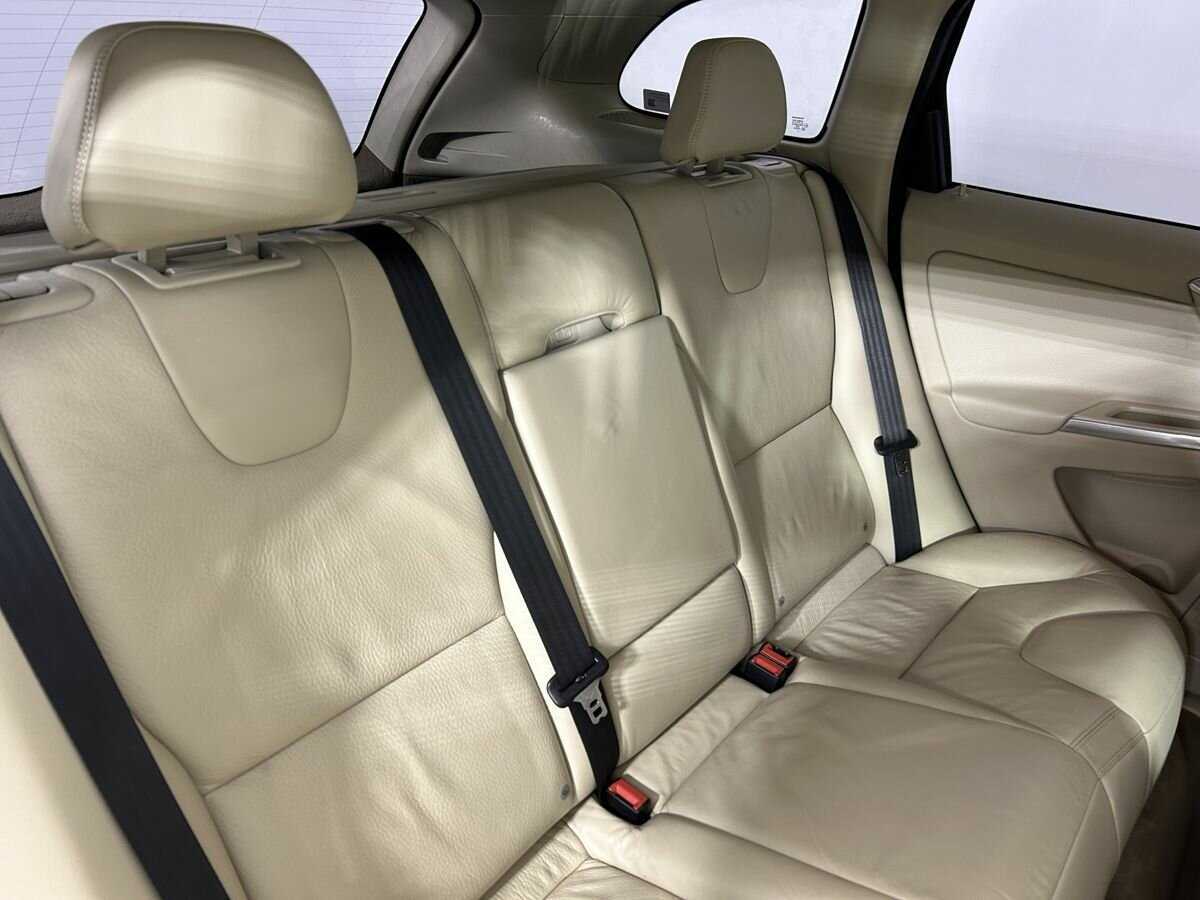 Б/У Вольво ИксЦ60 2012 года. Фото: #14