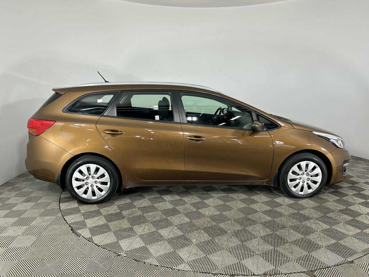 Б/У Киа Сид 2016 года. Фото: #2