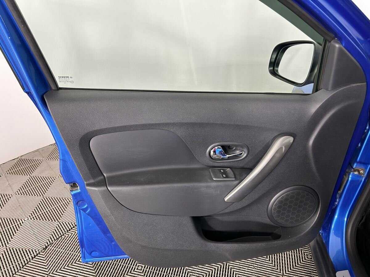 Б/У Рено Сандеро 2016 года. Фото: #7