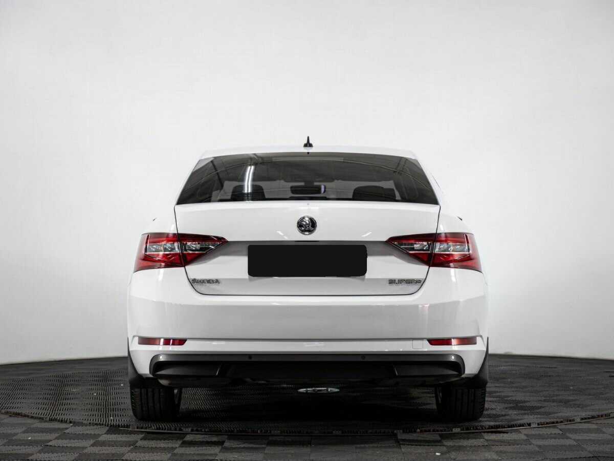 Б/У Шкода Суперб 2018 года. Фото: #4