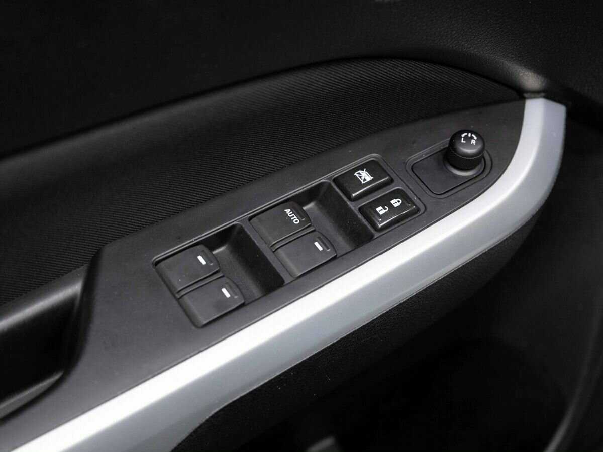 Б/У Сузуки Витара 2016 года. Фото: #14