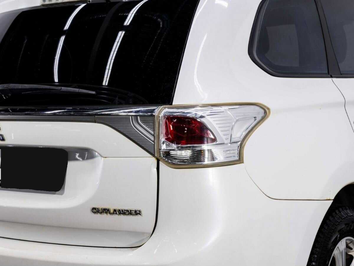 Б/У Митсубиши Оутлэндер 2012 года. Фото: #25