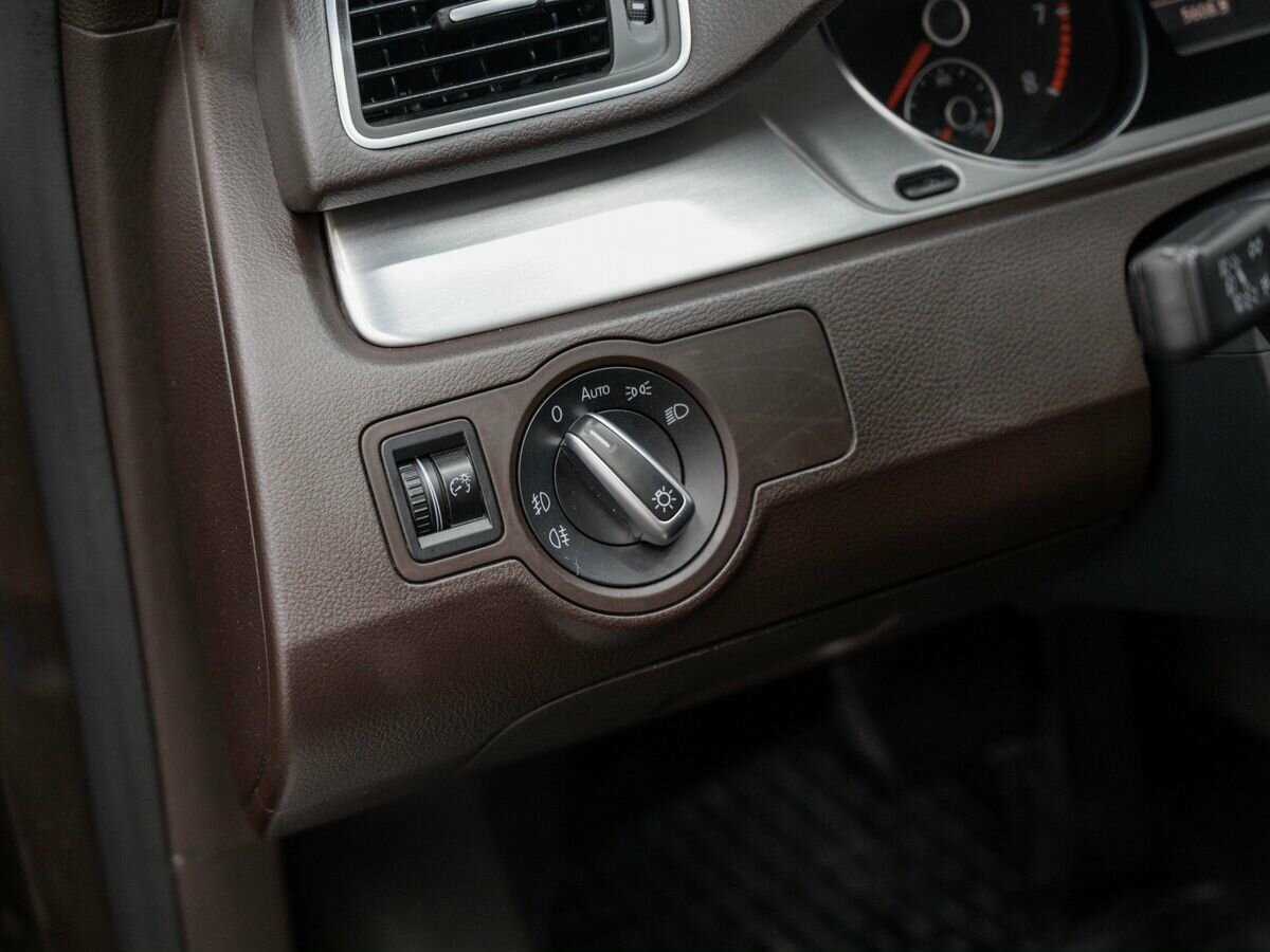 Б/У Фольксваген Пассат 2012 года. Фото: #16