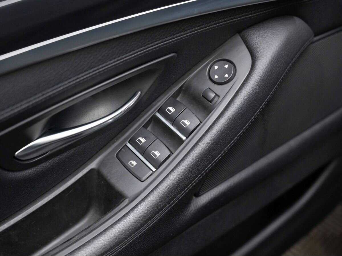 Б/У БМВ 5 серии 2012 года. Фото: #21