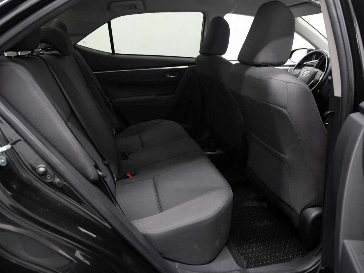 Б/У Тойота Королла 2017 года. Фото: #9