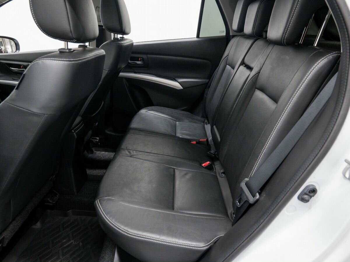 Б/У Сузуки С-Икс4 2014 года. Фото: #11