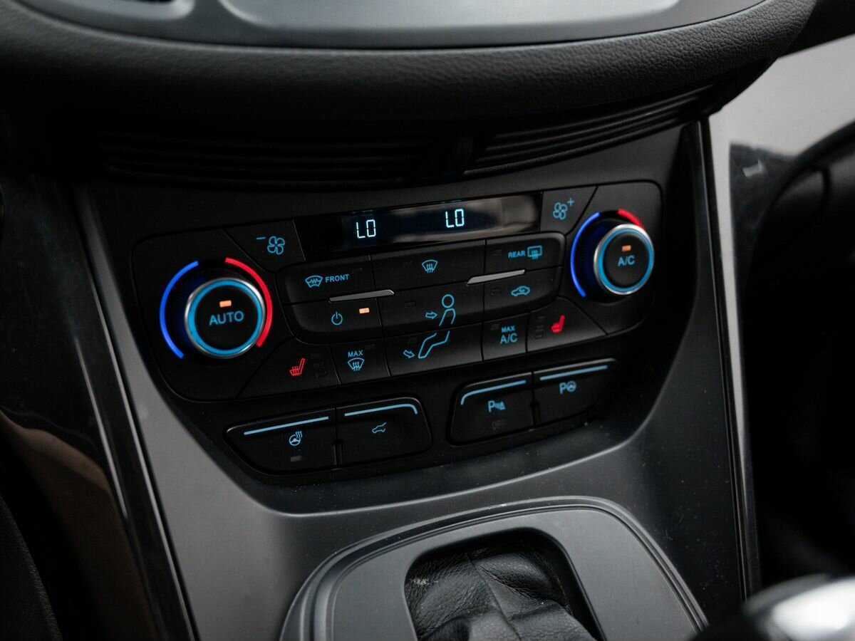 Б/У Форд Куга 2016 года. Фото: #18